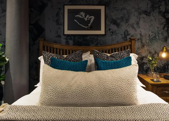 Rwy Suite007 Luxury Signature Apartment With Sea View & Optional Parking